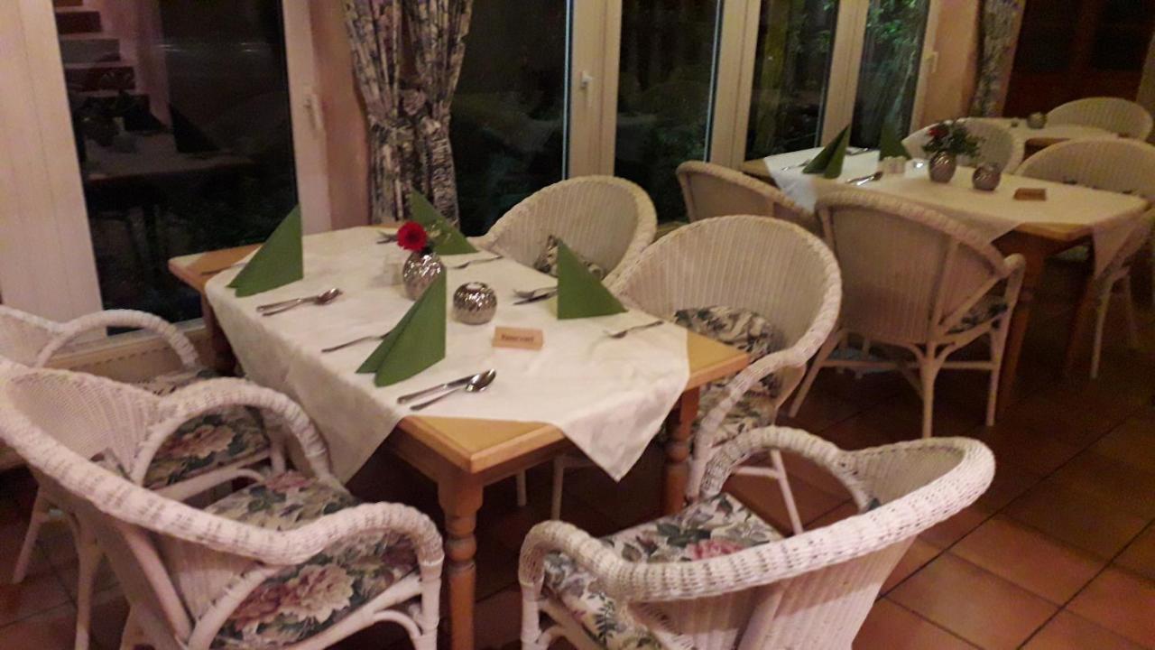 Hotel Rosengarten Leipzig-Naunhof Екстериор снимка